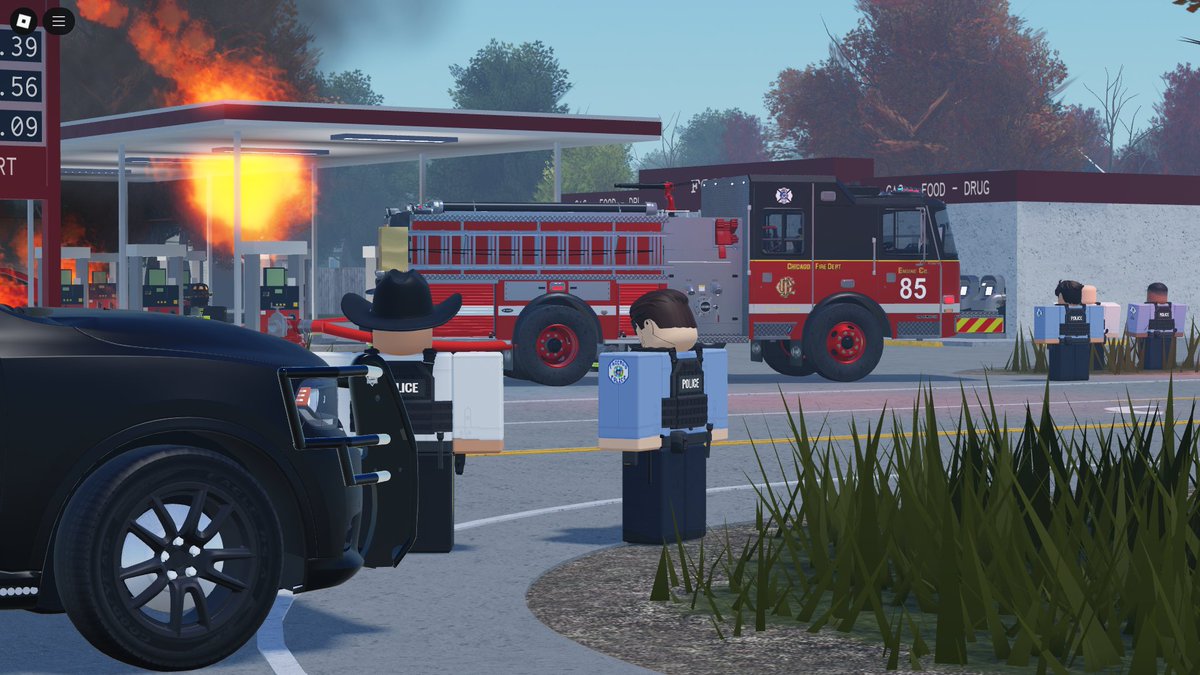 CFD_RBLX's tweet image. Gas station fire, Engine 85 and Truck 64 responded to get the fire contained which they did, No injuries reported. #ROBLOXChicago #RobloxDev