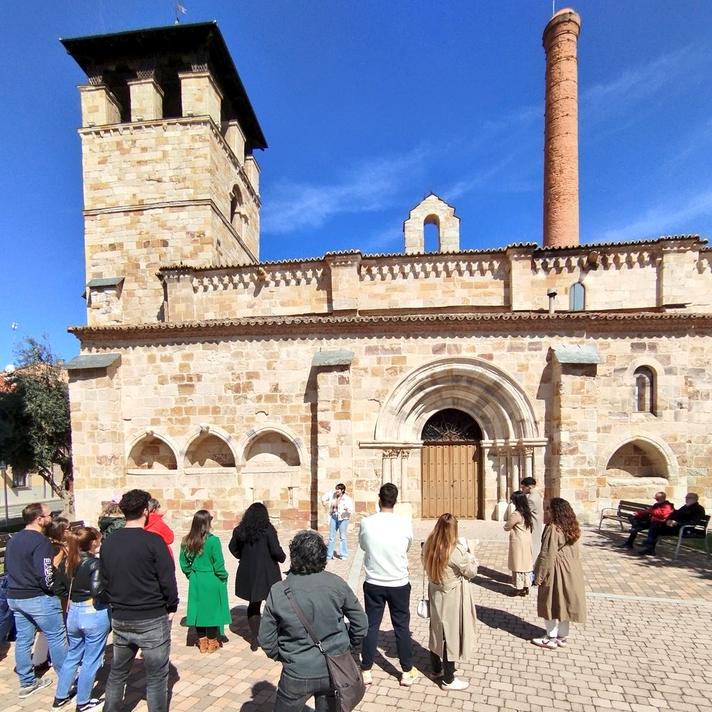 Giovanni Olcese 🌿 (@giovanniolcese) on Twitter photo ✨Todo un lujo la visita por los barrios bajos de Zamora con <a href="/BeaBarrio/">Bea Barrio Rodriguez</a>. La vision de la ciudad y la arqueología urbana siempre mejor de la mano de personas formadas. 👍 ✨Todo un lujo la visita por los barrios bajos de Zamora con <a href="/BeaBarrio/">Bea Barrio Rodriguez</a>. La vision de la ciudad y la arqueología urbana siempre mejor de la mano de personas formadas. 👍