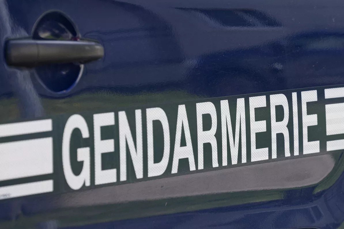 Un crime d’une rare violence. Deux septuagénaires ont été tués à coups de pierres lundi à Xertigny dans les Vosges. Une enquête pour meurtre a été ouverte par le parquet d'Épinal, a-t-on appris auprès d'une source proche de l'enquête