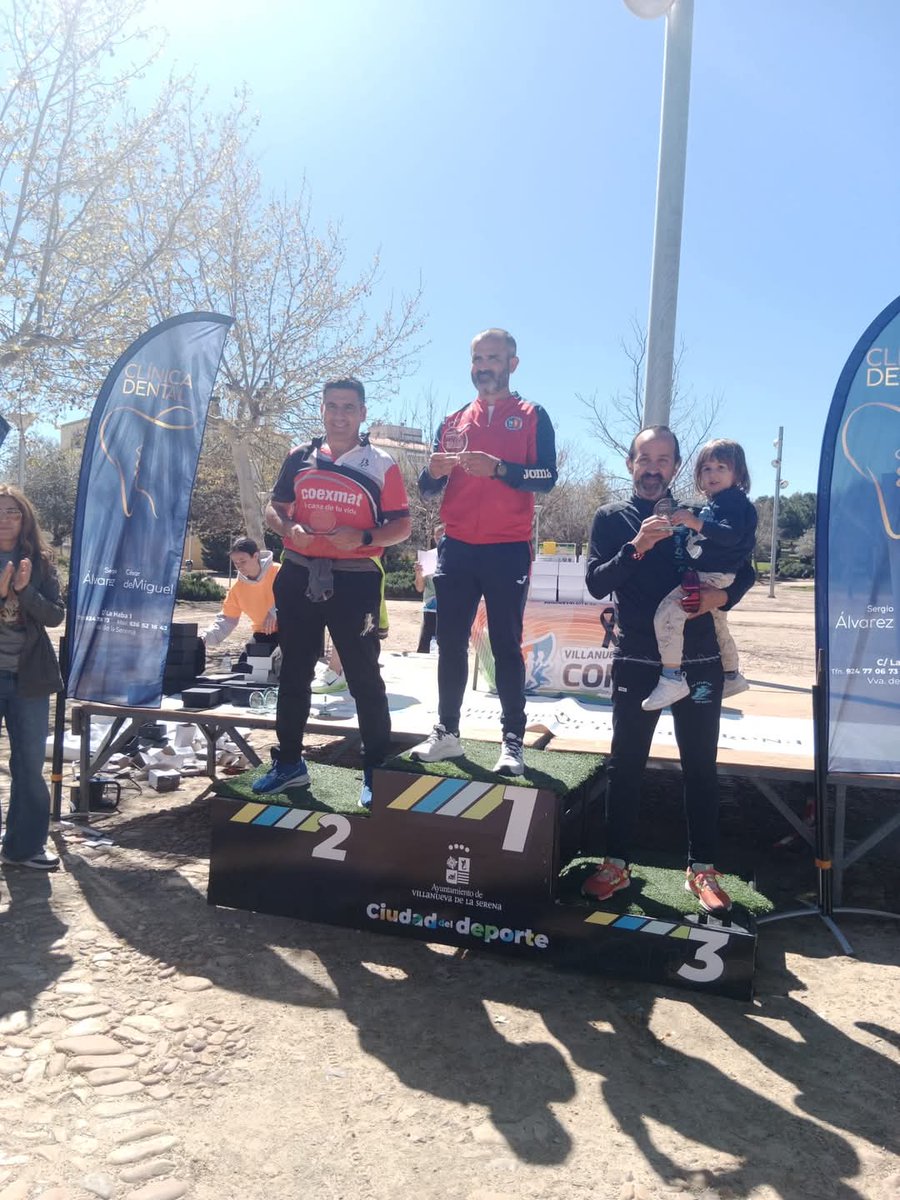 CAMiajadas's tweet photo. En Villanueva, I media maratón del Zujar, siendo 2° de la general Javi Alvarado, 2° de su categoría Jose Gomez-valades , 1° sub 23 Rocio Carmona y 3° en las carreras infantiles Ana Escobar, también corrieron Telesforo,  Antonio y Santiago López 
Enhorabuena!! https://t.co/klbKl1VW9d
