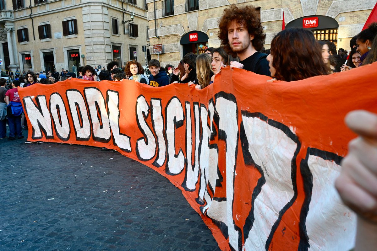 Prime note di raffronto tra #ddlsicurezza e #dlsicurezza
giuristidemocratici.it/2025/04/cosa-m…