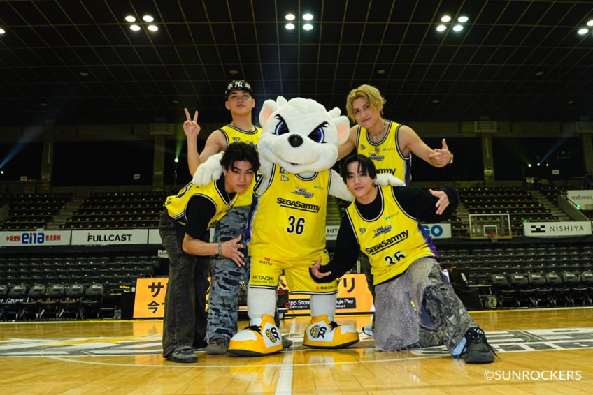 ハーフタイムショーは「THE JET BOY BANGERZ」。 熱く全力な