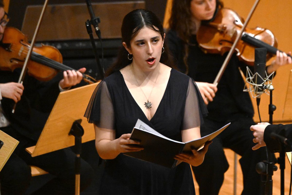 Gran concert de la Camerata Granados ahir en un <a href="/AuditoriEG/">Auditori Municipal Enric Granados de Lleida</a> ple d’un públic que va gaudir de les obres de Pergolesi, Durante i Vivaldi i amb les solistes Alejandra Cabello i Maria Juste i dirigida pel Pau Romero Andreu.
#dellumitenebres #horitzons2050 
📸 <a href="/Santi__Iglesias/">Santi Iglesias Photographer</a>