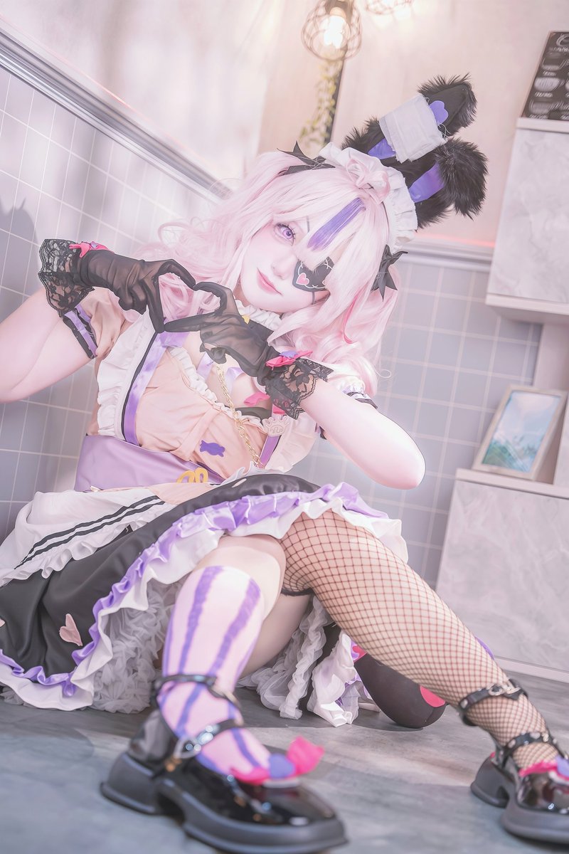 NEMU_cos0x0's tweet image. ⚠Cosplay   
🌈🕒EN   メイド衣装 ❤️‍🩹🐰
 
 『みんなの心をマリオネットに〜💘  』

𝜗𝜚꙳.*
#NIJISANJIEN
#MariArtte  #ハコアム大阪 
📷´-みやびさん                  🎀 ꒷꒦♡