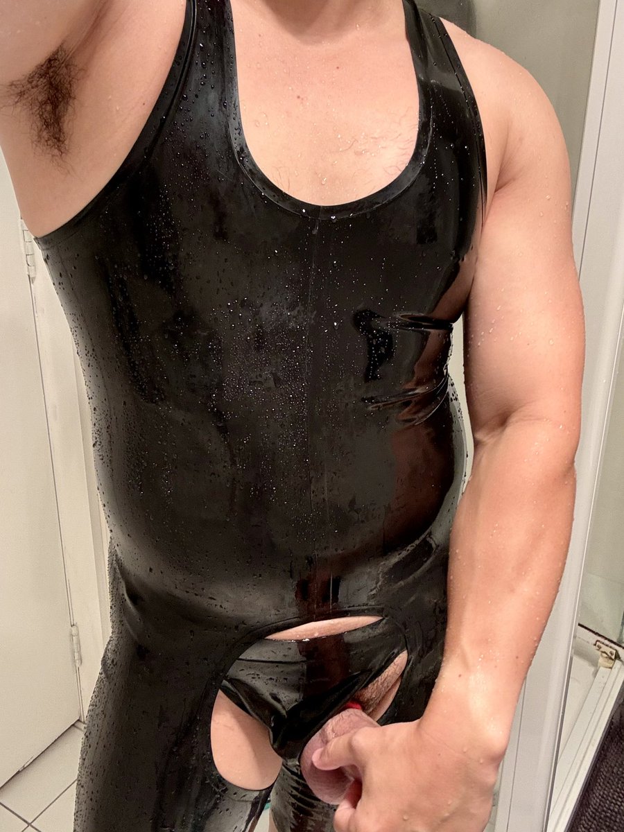 PigPyiotyr tweet media