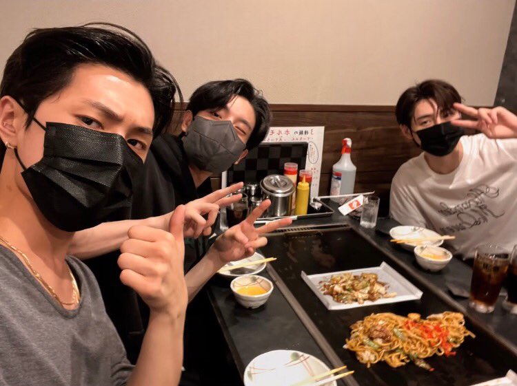 𝒆𝒕𝒆𝒓𝒏𝒊𝒕𝒚. tweet media