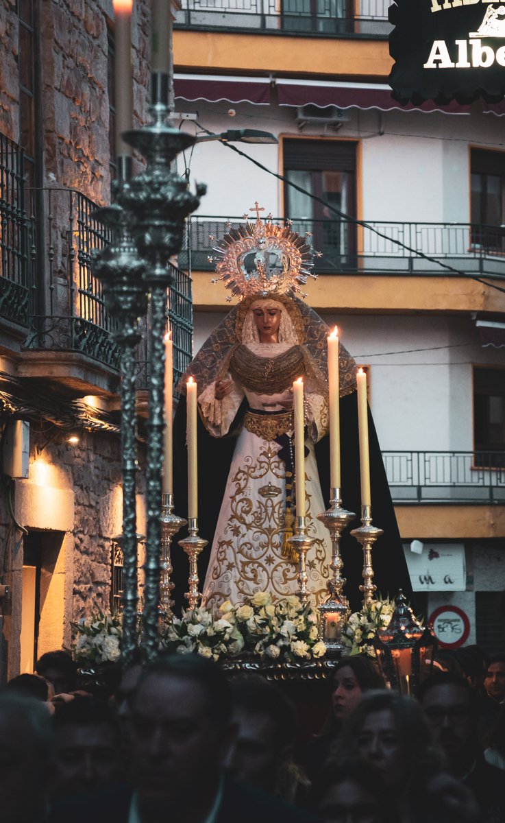 lassantadesavio's tweet photo. Solemne Traslado a su Casa de Hermandad "Nuestra Señora de la Esperanza" (@la_expiracion)

Cuaresma | Linares 2025. https://t.co/MQbMutjSIG