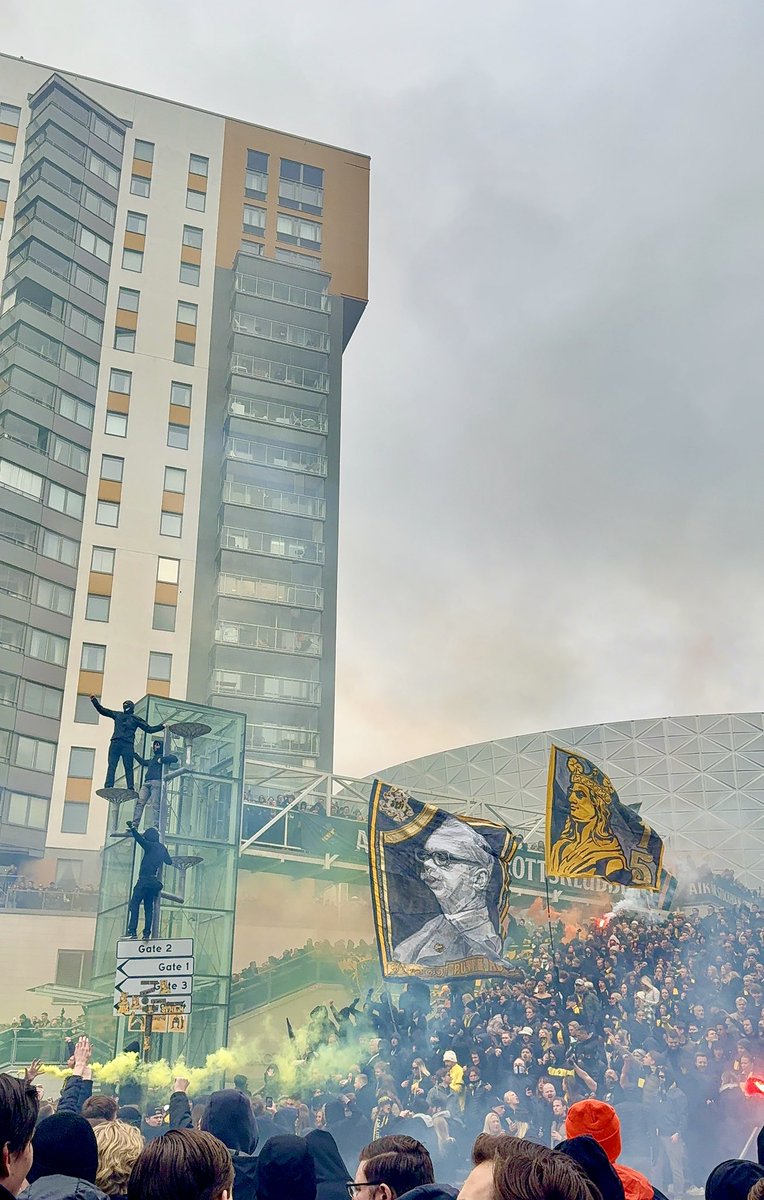 Jennifer tweet media