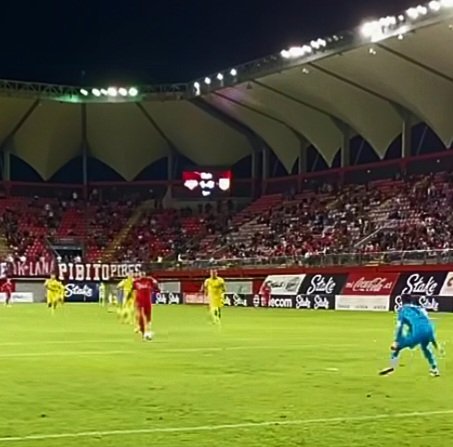 AlexissBlu2000's tweet photo. #Ñublense 2
Universidad de Concepción 0

Ñublense clasificó a octavos de final en #CopaChileCocaColaSinAzúcar 
#matchdayDomingo
#Chillán 
#CambioDeHora
#CopaChile 
#Sub27EnTVN 
#Ñublense 
Goles de Federico Mateos  y Gabriel Graciani. https://t.co/UcNhUogpXH