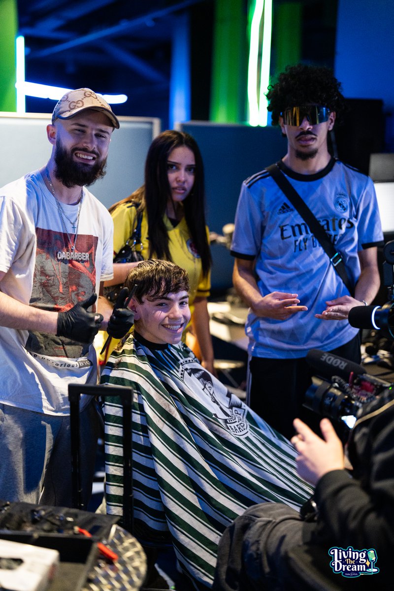 <a href="/shinji2fast/">Shinji⚡️</a>  l’a fait ! Pour un de ses donations goals, il s’est offert un relooking en direct… et tout ça pour la bonne cause ! 💙✨

🚀 Aujourd’hui, on veut voir encore plus de défis fous se réaliser ! Aidez-nous à atteindre nos objectifs et à exaucer un maximum de vœux.🙌