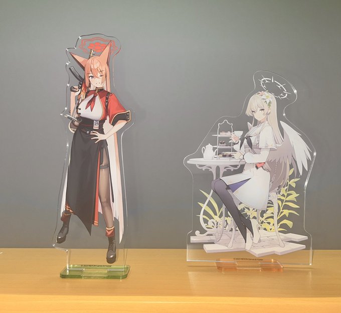 ヨースターショップ寄ったからとりあえず攻めのアクスタ買った
あんまりグッズ買わないけど、これからは描いた本のカプで揃えていこうかな… 