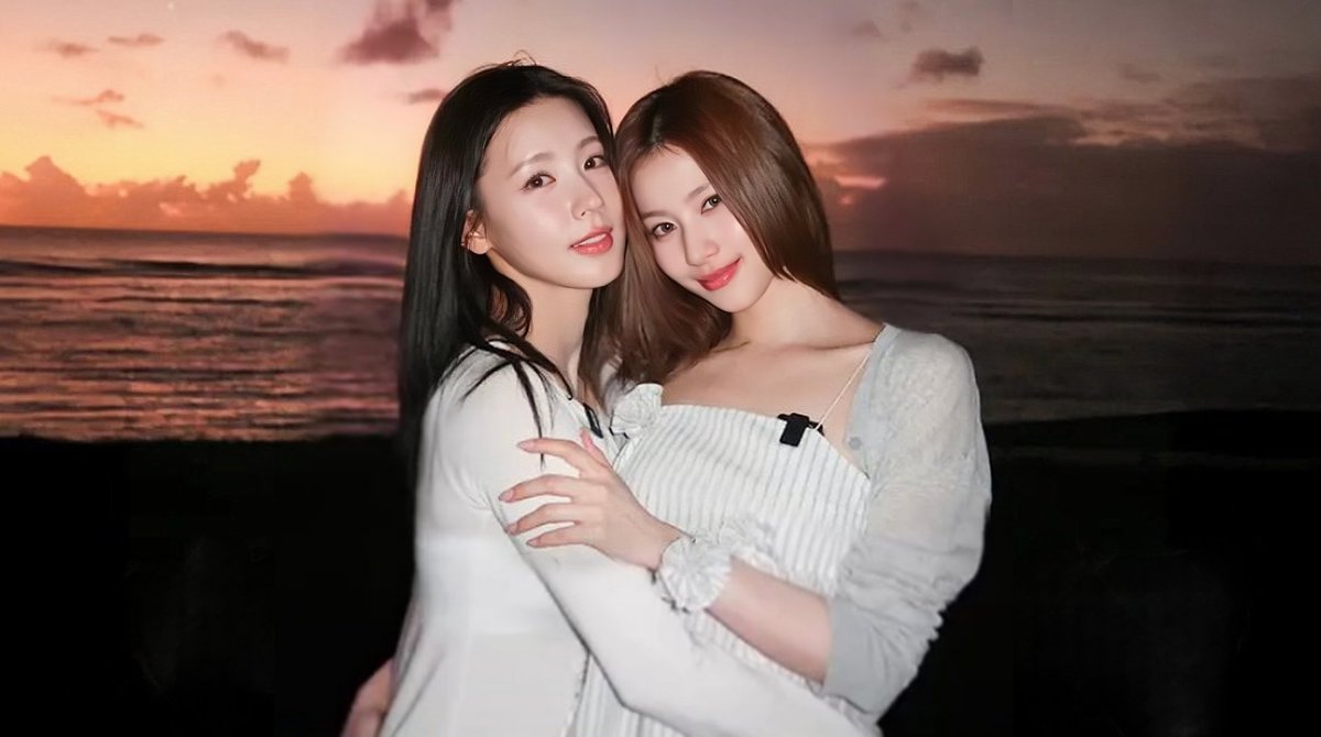 THIS MIYEON AND SANA PHOTO