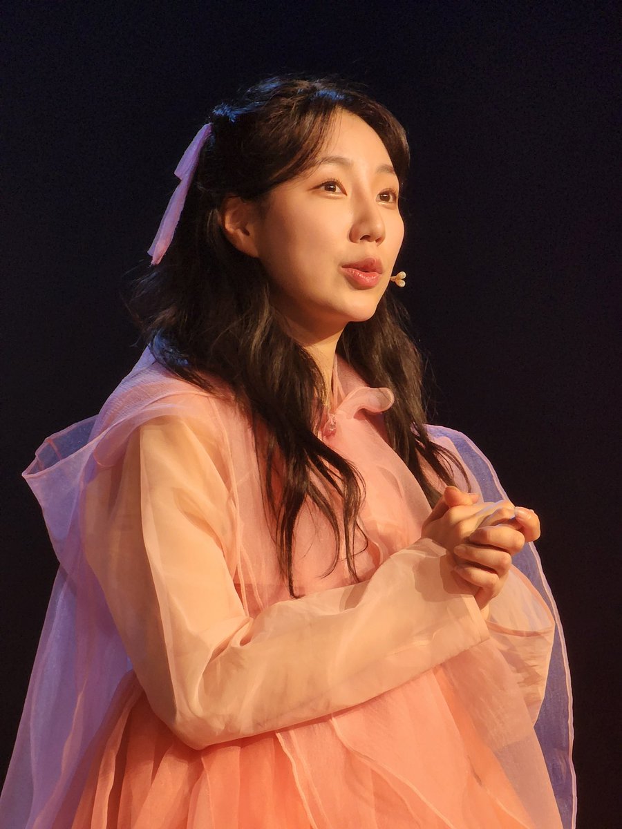 아리 tweet media