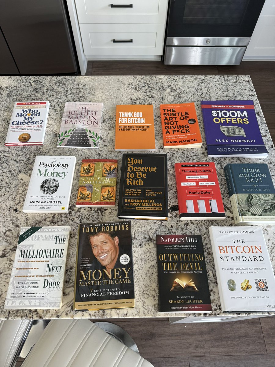 computerstop_0's tweet photo. Recommend a good book I’ll start 
 💈 https://t.co/wRhXAlLzpP