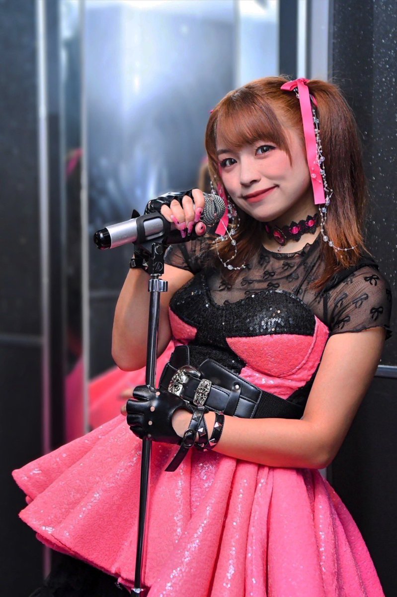 hitorishikiri's tweet image. ✨本日4/6 20時〜✨
#RAYSAのヒトリシキリ
ゲストはサヤカスターさん🥳

YouTube Liveにて生配信📺
コメントお待ちしています✏️
youtube.com/live/EKfhqbZM3…

引き続きお悩み相談やゲストへの質問などメッセージ募集中✉️
raysa.no.hitorishikiri@gmail.comまで✨