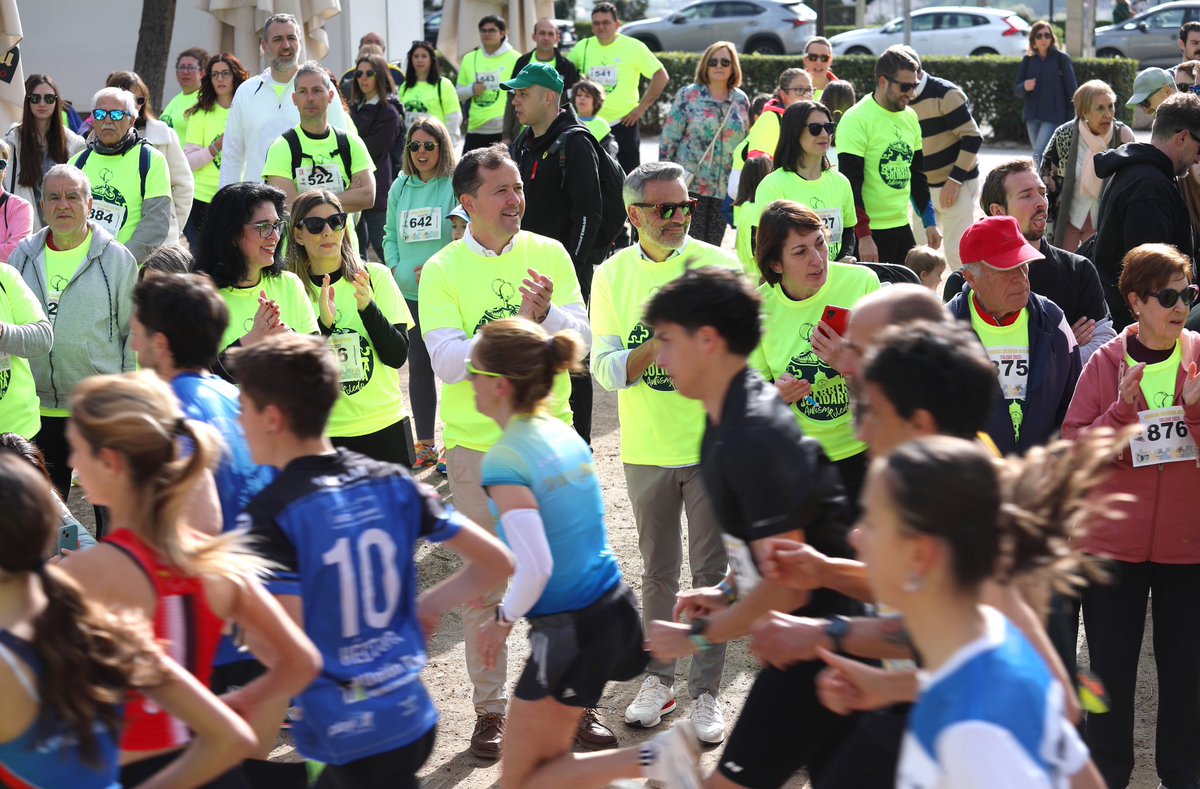 cvelazquezromo's tweet photo. 🏃🏻♀️ En el #DíaInternacionaldelDeporte, qué mejor forma de celebrarlo que junto a #APAT por la inclusión y la solidaridad en su marcha y carrera.
Un día para celebrar el #deporte, la #solidaridad y #Toledo.
Gracias por tanto a quienes hacéis más fácil el camino a las familias con autismo.
#ToledoCapitalEuropeaDelDeporte2025 🌐