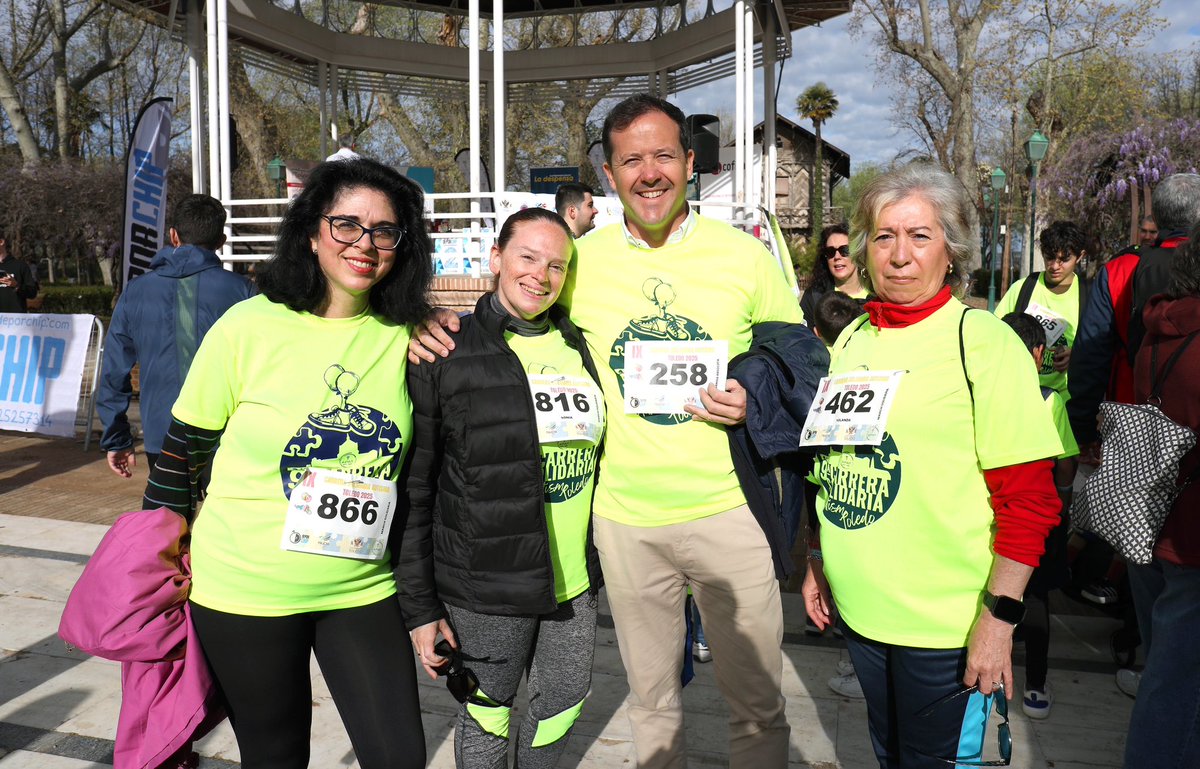 cvelazquezromo's tweet photo. 🏃🏻♀️ En el #DíaInternacionaldelDeporte, qué mejor forma de celebrarlo que junto a #APAT por la inclusión y la solidaridad en su marcha y carrera.
Un día para celebrar el #deporte, la #solidaridad y #Toledo.
Gracias por tanto a quienes hacéis más fácil el camino a las familias con autismo.
#ToledoCapitalEuropeaDelDeporte2025 🌐