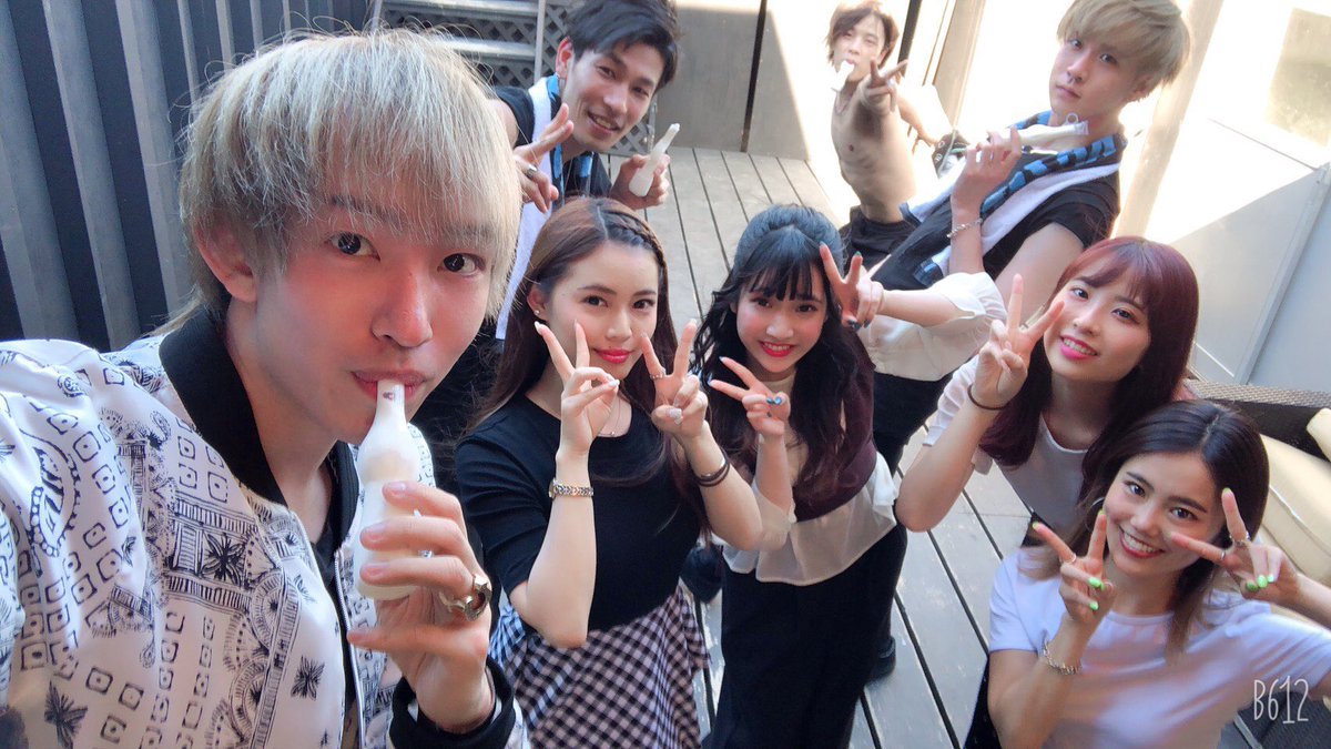ShoheiFunatsu's tweet photo. 久々の投稿！
今日prinkのLIVEに行きました！
YURIKOちゃん卒業は寂しいですが今後も応援してます！
そしてprink8周年おめでとうございます🎉
こんなに感動するLIVEは久々でした
懐かしい写真載せときます！ https://t.co/AfxaXE5pjG