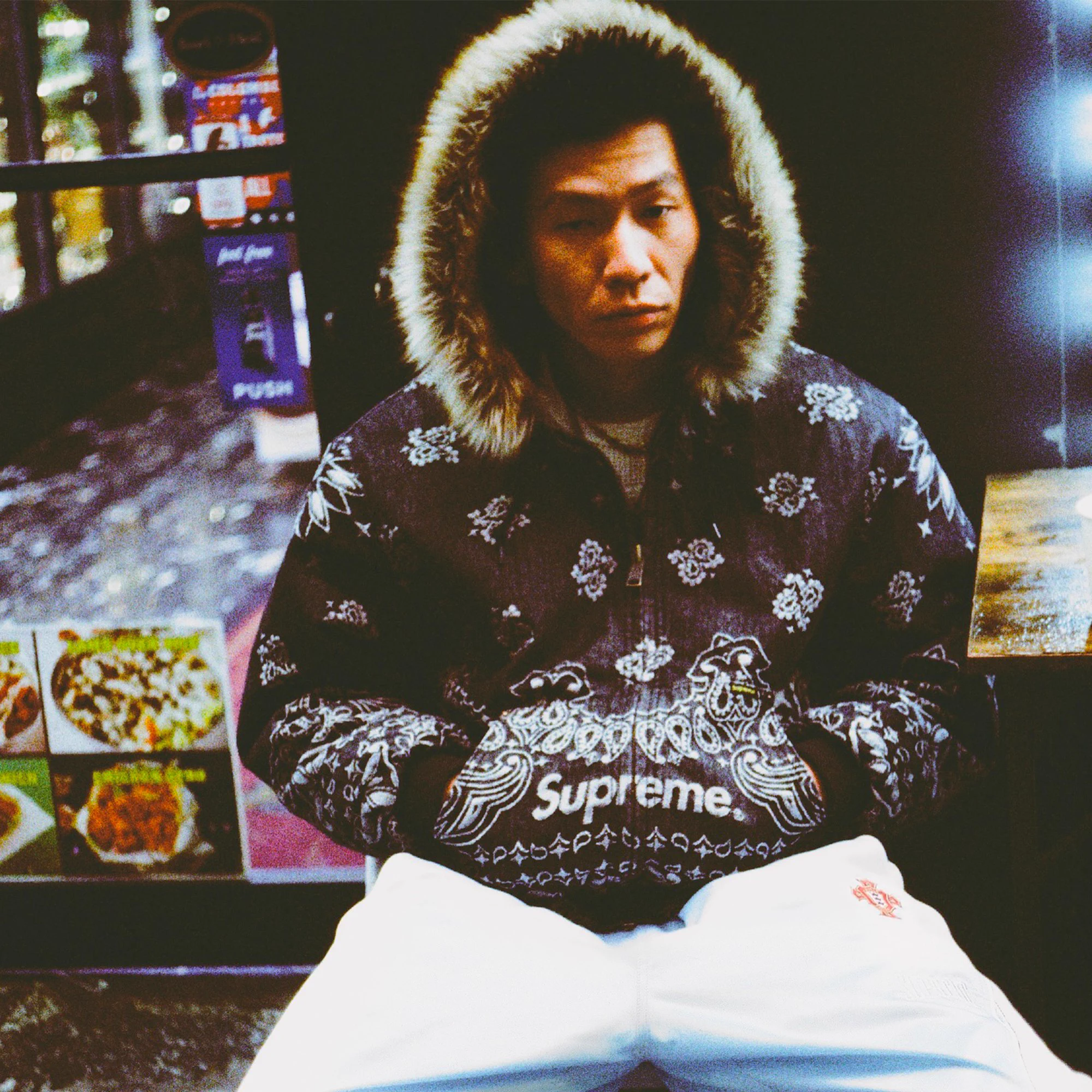 Supreme bandana パーカー L 2回着用 Supreme Drops on X: 