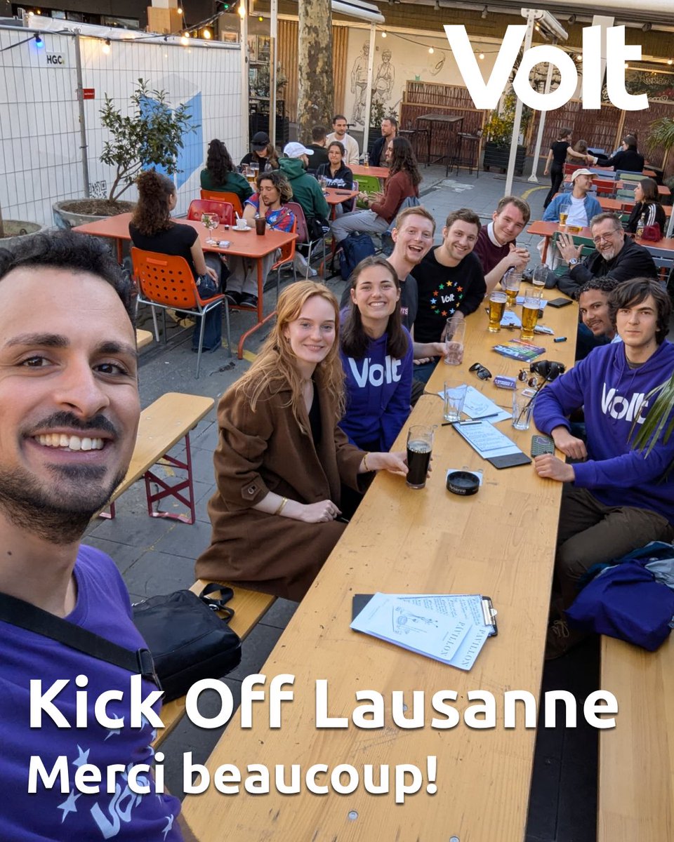 VoltSwitzerland's tweet photo. Volt Lausanne est officiellement lancé!
Hier, nous nous sommes réunis à Lausanne pour le lancement et avons marqué Volt dans toute la ville. 
Merci à tous ceux qui sont venus ! C'était un départ en fanfare et nous avons hâte de voir ce que l'équipe de Lausanne nous réserve. https://t.co/qfPMLAYsJ8