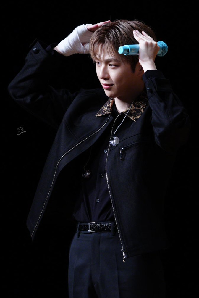 HappyDaniel1210's tweet photo. 250406 KANGDANIEL JAPAN FAN MEETING
Preview

🥰

#강다니엘 #KANGDANIEL
#姜丹尼尔 #姜丹尼爾 #カンダニエル #คังแดเนียล https://t.co/RjKXiC4IFf