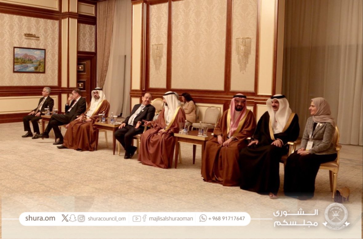 سعادة خالد المعولي، رئيس #مجلس_الشورى يلتقي بمعالي أحمد بن سالم المسلم رئيس مجلس النواب البحريني. 
 
 جرى خلال اللقاء: 
✔️ تبادل الحديث حول العلاقات المميزة بين البلدين الشقيقين على كافة المستويات ومناقشة فرص تعزيزها في مختلف القطاعات ذات الاهتمام المشترك.
✔️ التأكيد  على أهمية