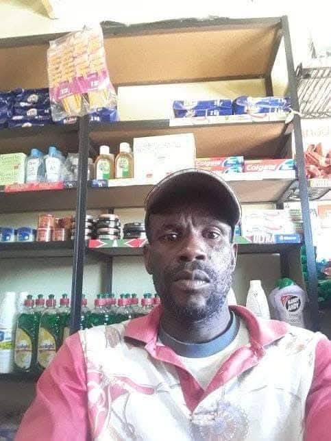 Patriot_S_A's tweet image. This South African Patriot opened a spaza shop, but nationals from Pakistan and Bangladesh demanded he shut it down, claiming it was their territory. Eventually, they burned down his spaza shop. 💔💔💔💔😭😭😭🚮🚮🚮  #Abahambe