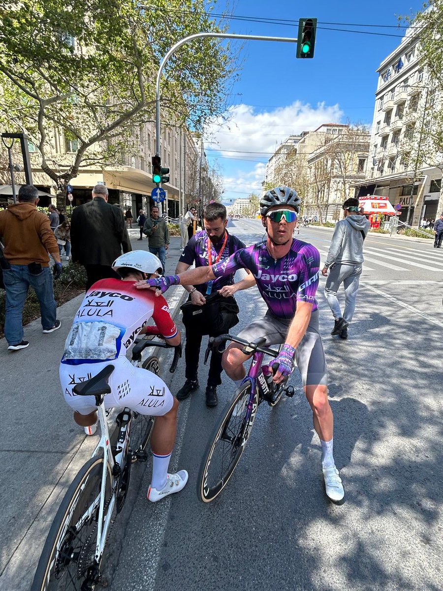 GreenEDGEteam's tweet photo. 🏁 FINISH
Dylan Groenewegen finishes second in the bunch sprint in the final stage of the Tour of Hellas. 🥈
RESULT: 2⃣nd
🇬🇷 #ToH25 https://t.co/czc7jLtzYy