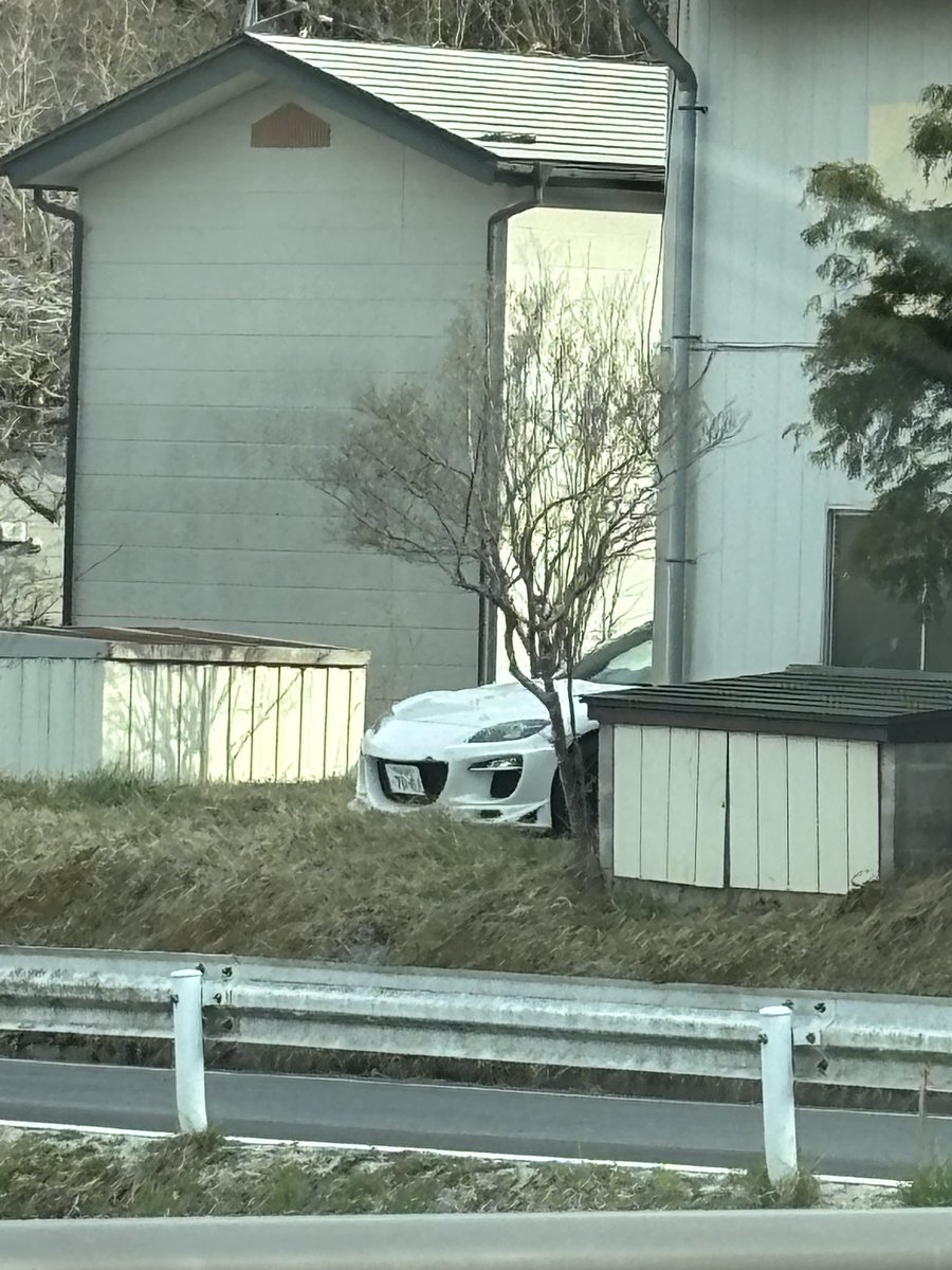 RB1_9999's tweet photo. 見覚えのある車が🤔 https://t.co/NKNT0yBEkD