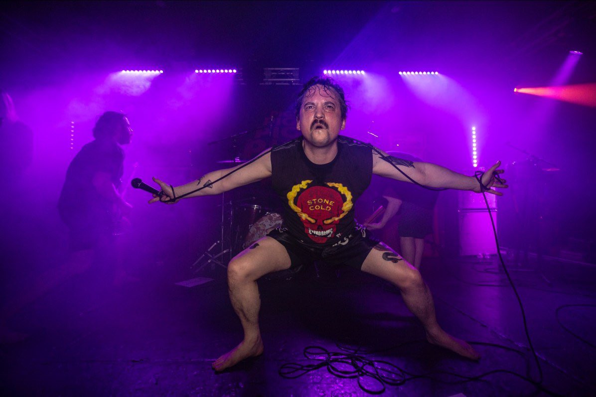 BreakGlassMag's tweet image. No shortage of energy as Pigsx7 took to the stage at Portsmouth’s Wedgewood Rooms with support from IRKED. Gallery by Hannah Mesquitta here…
breakingglassmagazine.com/2025/04/06/liv…
📸 @HMPhotography29
🎤 @Pigsx7
🎤 #Irked
🏛 @WedgewoodRooms