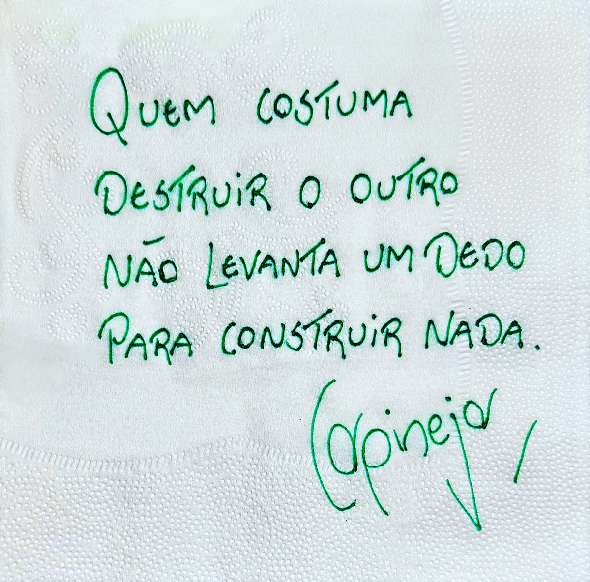 CARPINEJAR's tweet photo. Por onde passa, deixa terra arrasada. https://t.co/xr41fM03ie
