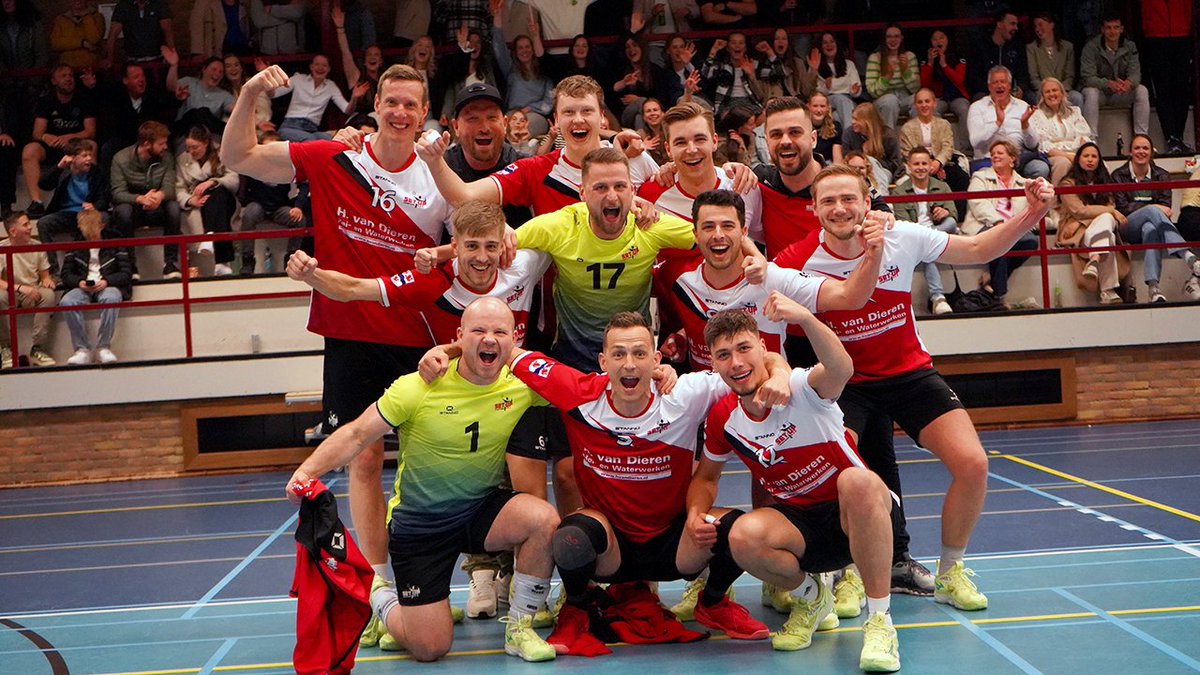 Holtland Accountants Set-Up heeft afgelopen zaterdag de laatste competitie wedstrijd van het seizoen met 3-2 gewonnen. We willen via deze weg het publiek bedanken voor jullie steun in alle thuiswedstrijden. We wensen jullie een mooie zomer en hopelijk tot in het nieuwe seizoen!