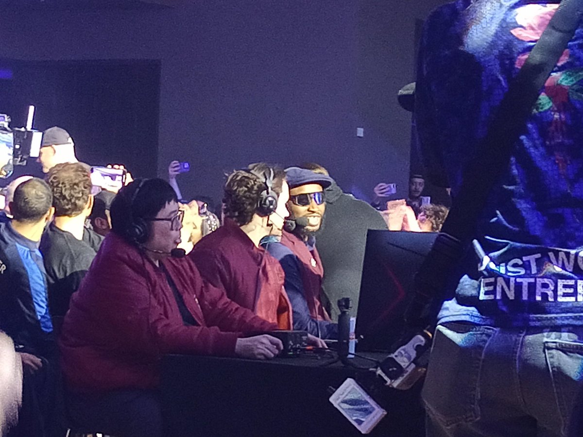 tba777's tweet photo. Happy to be at #RedBullKumite2025 and seeing @WSOLogan and @F_Word_FGC I hope that will be able to shake you hand. I am so grateful for what you have done for our TN community thanks a lot. https://t.co/MjaXrPp2PU