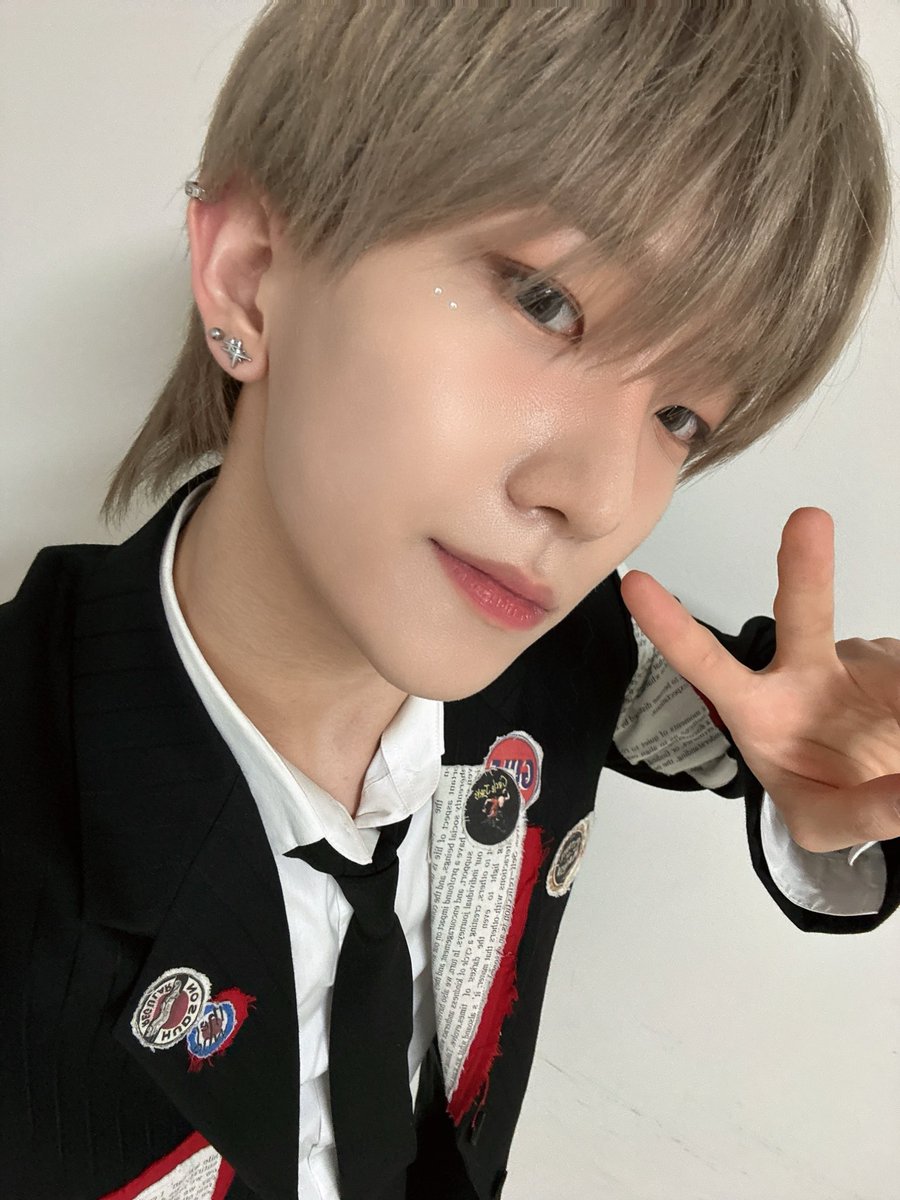 TNX_twt's tweet photo. 어디예요? 여기예요? 인기가요?
  
#TNX
#오성준 #SUNGJUN https://t.co/An0JcqskpC