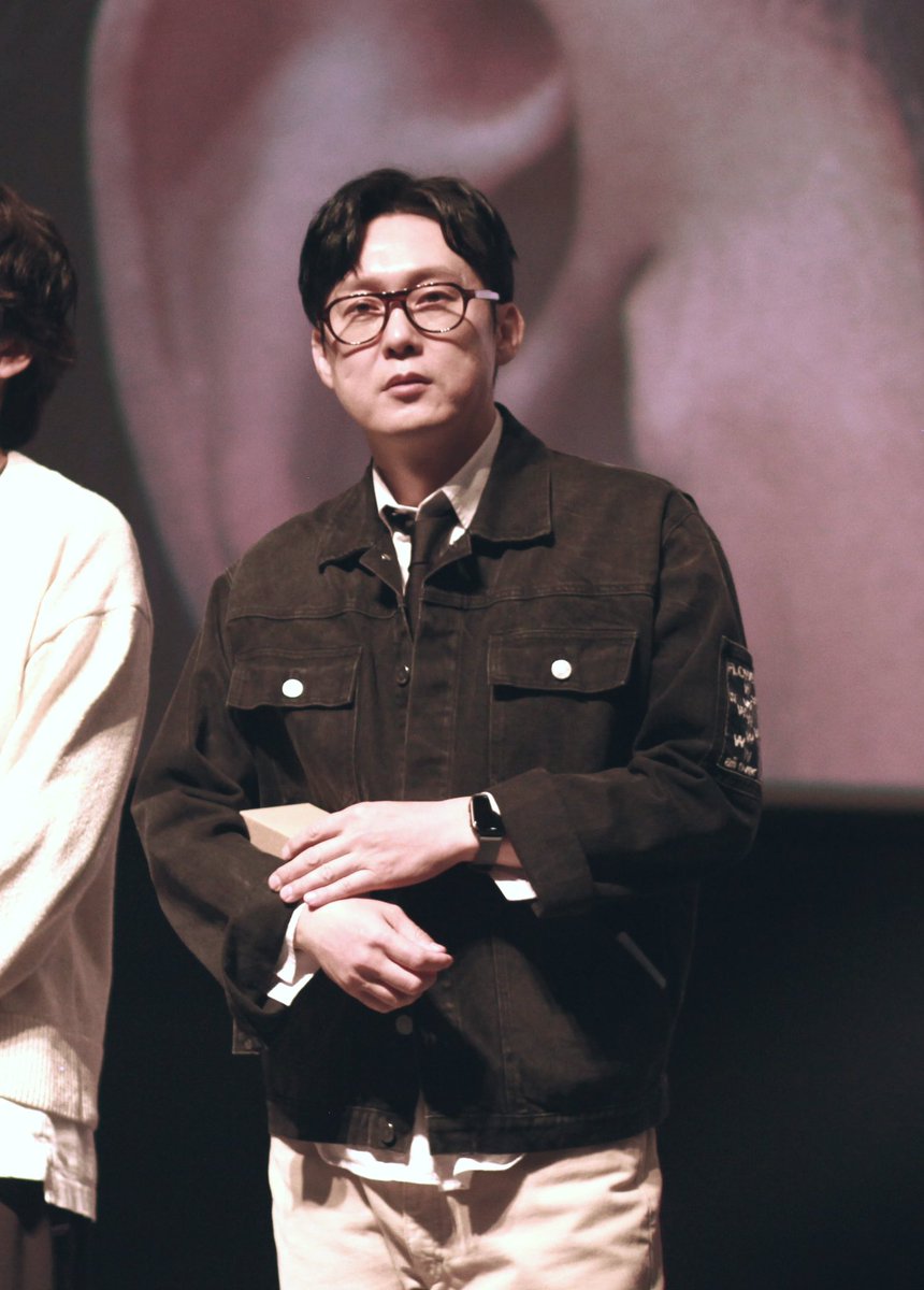 ks_lek's tweet image. 뿌이를 줬으나 계속 사진을 찍는 나를 또다시 잠시 요래 보더니
이번엔 하뚜를 줌 
(팬인데요 맞는데요 조용히 사진만 찍는데도 뿌이랑 하뚜줘서 고마워요 ㅋㅋ 물론 그냥 사진찍는 관객1로 아시겠지만 ㅋㅋ)

#박병은 #로비 #월드타워