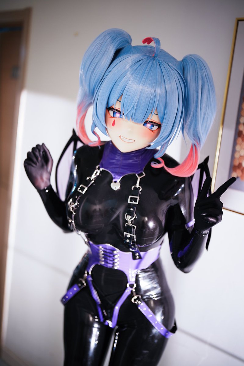 这一枪命中你的心～
摄影：<a href="/yc6622/">6622</a> 
#kigurumi #latex