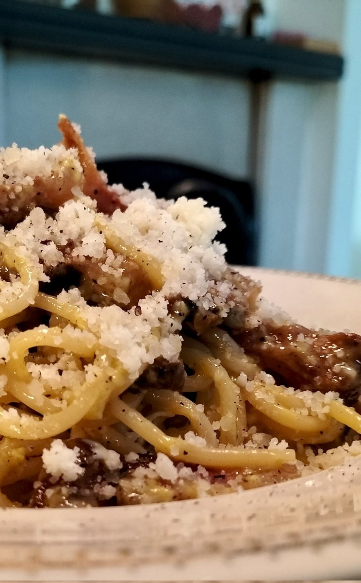 #carbonaraday
E salute!