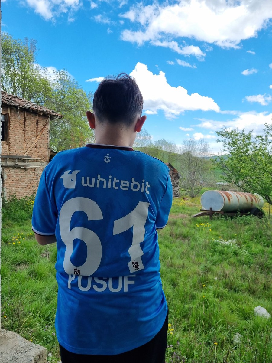 Mr Topal (@mrrtpl) on Twitter photo Şimdiden giyinmiş akşamın maçını kafasında oynuyor.. Hadi biz alıştık şu çocuklar için dik oyna,gerisi kolay <a href="/Trabzonspor/">Trabzonspor</a> <a href="/BeyBirhan/">Birhan Emre Yazıcı</a> #Trabzonspor Şimdiden giyinmiş akşamın maçını kafasında oynuyor.. Hadi biz alıştık şu çocuklar için dik oyna,gerisi kolay <a href="/Trabzonspor/">Trabzonspor</a> <a href="/BeyBirhan/">Birhan Emre Yazıcı</a> #Trabzonspor