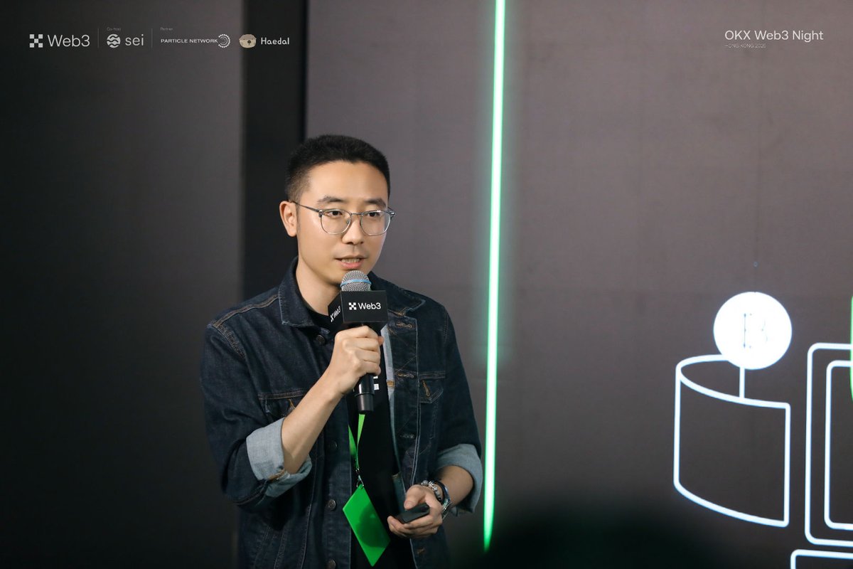 镜面吊顶倒映双重维港，每个倒影都是经过验证的链上副本。OKX选址的智慧，在于让现实与虚拟共享共识层<a href="/okxchinese/">OKX中文</a>#OKXWeb3Night <a href="/sisterinweb3/">加密姐妹说</a>