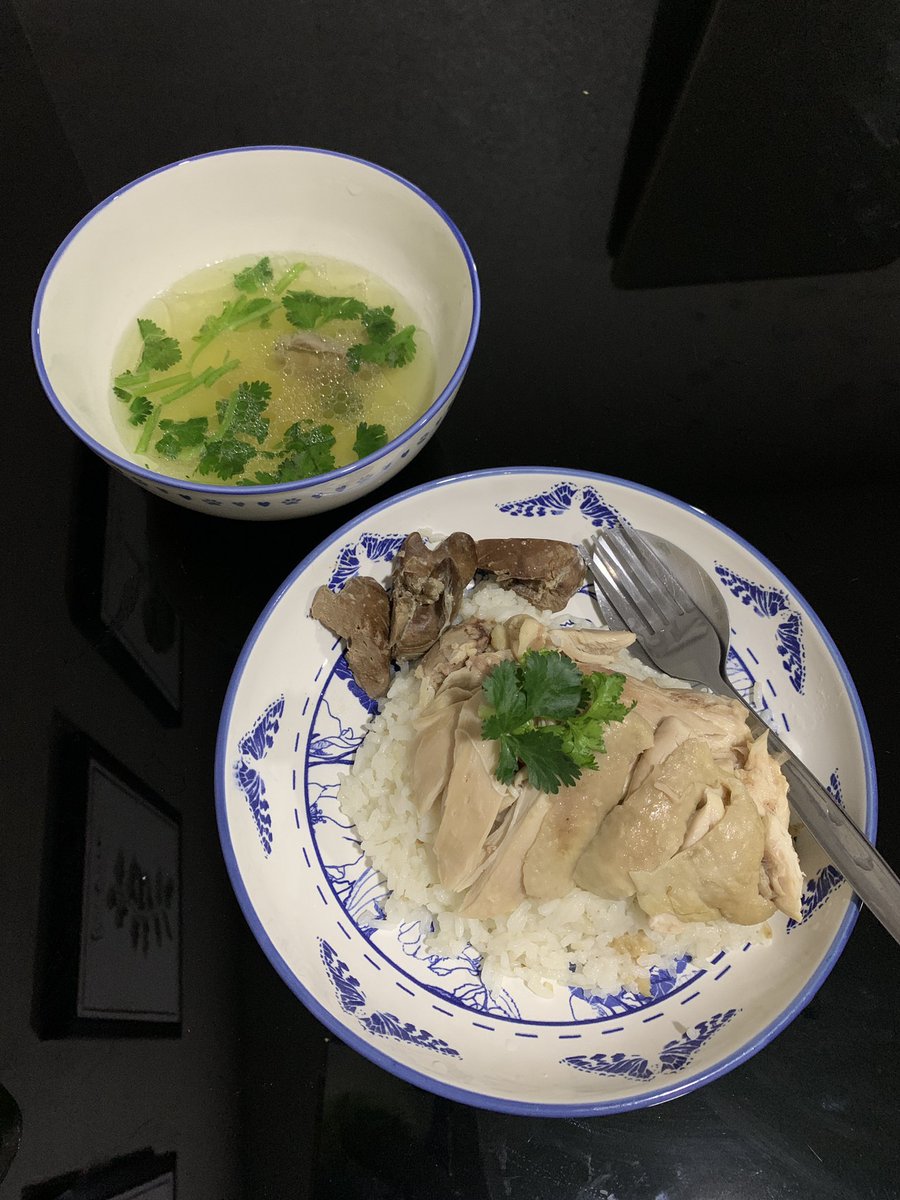 เป็นข้าวมันไก่ที่เกือบไม่จริงใจ🥹🥹