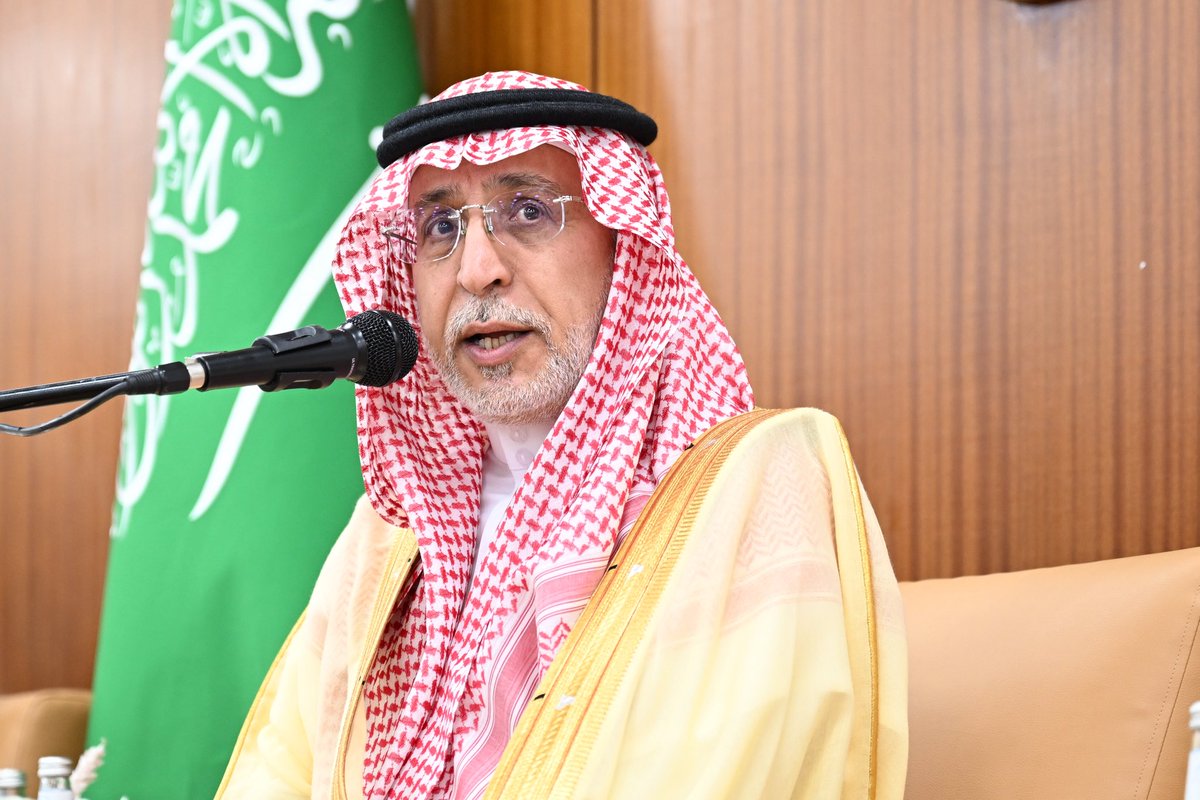 IMSIU_edu_sa's tweet image. بحضور معالي رئيس الجامعة أ.د. أحمد بن سالم العامري..
#جامعة_الإمام تقيم حفل المعايدة السنوي لمنسوبيها، اليوم الأحد  8/ 10/ 1446، بمناسبة حلول #عيد_الفطر_المبارك1446، بمشاركة وكلاء الجامعة، وعمداء الكليات والعمادات، ورؤساء الأقسام والمراكز العلمية، ومنسوبي الجامعة من أعضاء هيئة…