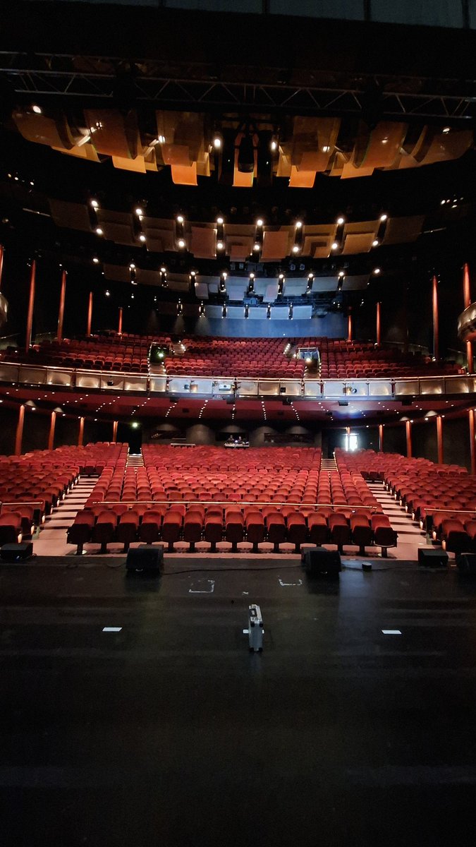 xmelajx's tweet photo. i wish i could camp for twenty one pilots in hamburg today but i'm performing in this gorgeous theater today so it's okay 😌😌 https://t.co/46Rkq1lJ0C