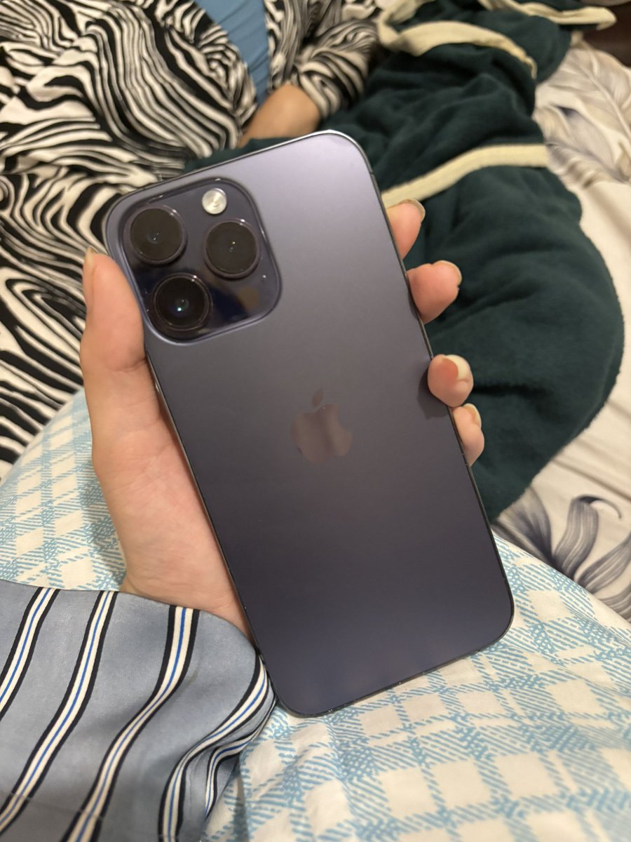 dwebinnie's tweet image. WTS iPhone 14 Pro Max Purple 256GB
•Kondisi: Second (pemakaian pribadi)
•Fullset (box &amp;amp; charger)
•Battery health 84%
•Kamera dan Face ID berfungsi normal
•Pembelian di IBOX
•COD Jaktim (Basura) atau Jaksel
