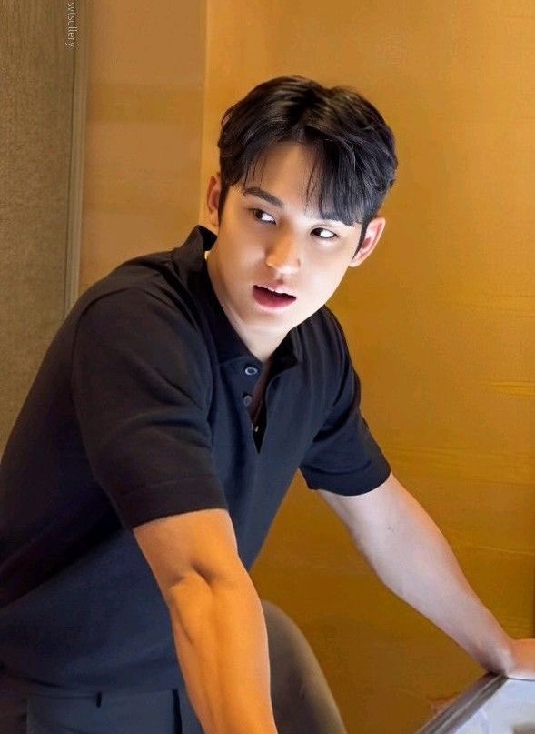 Satisfy II 🔞

kmg x reader —

You thought it ended that night.
Seven years later, he’s back—

𝘔𝘪𝘯𝘨𝘺𝘶 is back.

🔗:  privatter.net/p/11479959