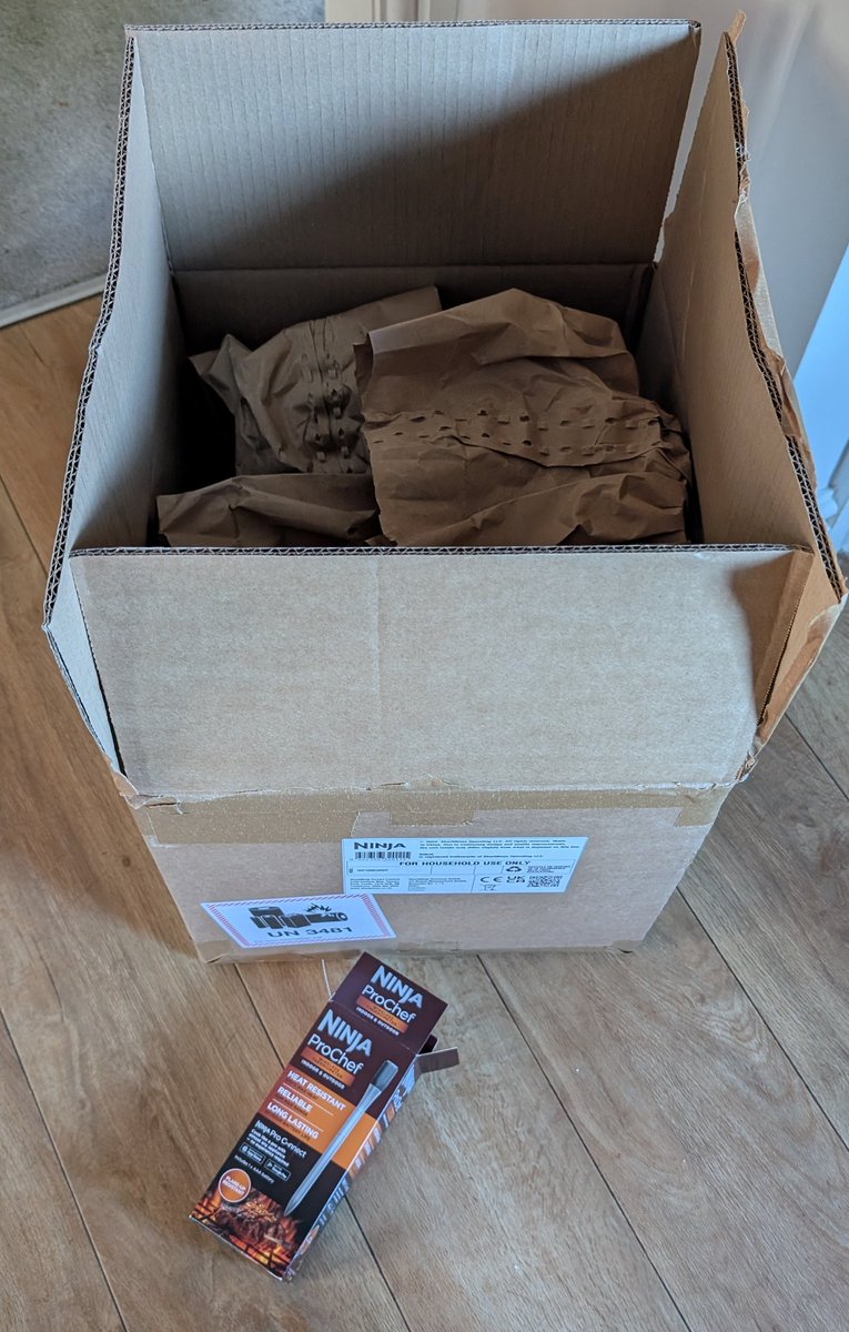 sequin2000's tweet photo. @NinjaKitchenUK Hi, can you explain the need for this amount of packaging for the item shown?? https://t.co/TpaRtBeFWi