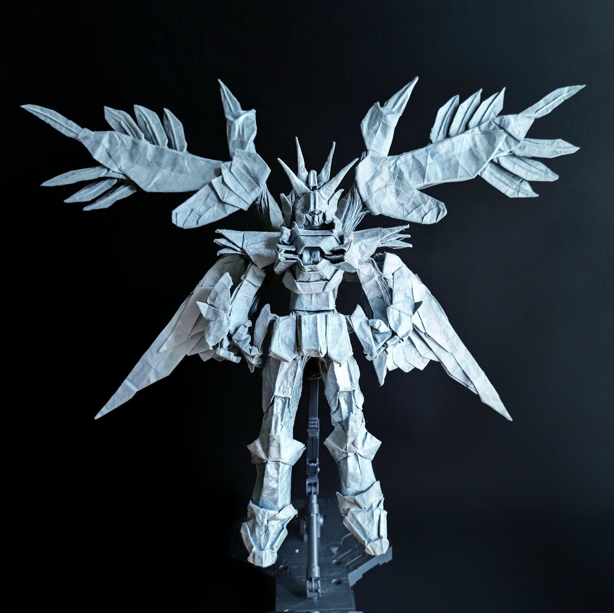 Wing Gundam zero (EW) Designed by Kim Youngwoong @origami_kimiro