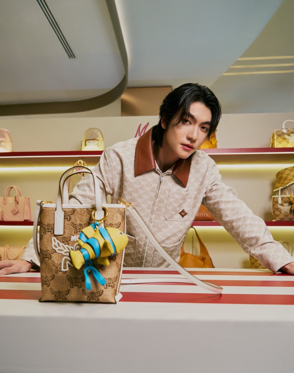 Bossckm_'s tweet photo. Discover the MCM Beach Club Pop-up Store at CentralWorld, Beacon Zone, First Floor. 🌊🏝️

@mcmthailand 

 #MCMBeachClub #MCMThailand https://t.co/fMfP63WI3B