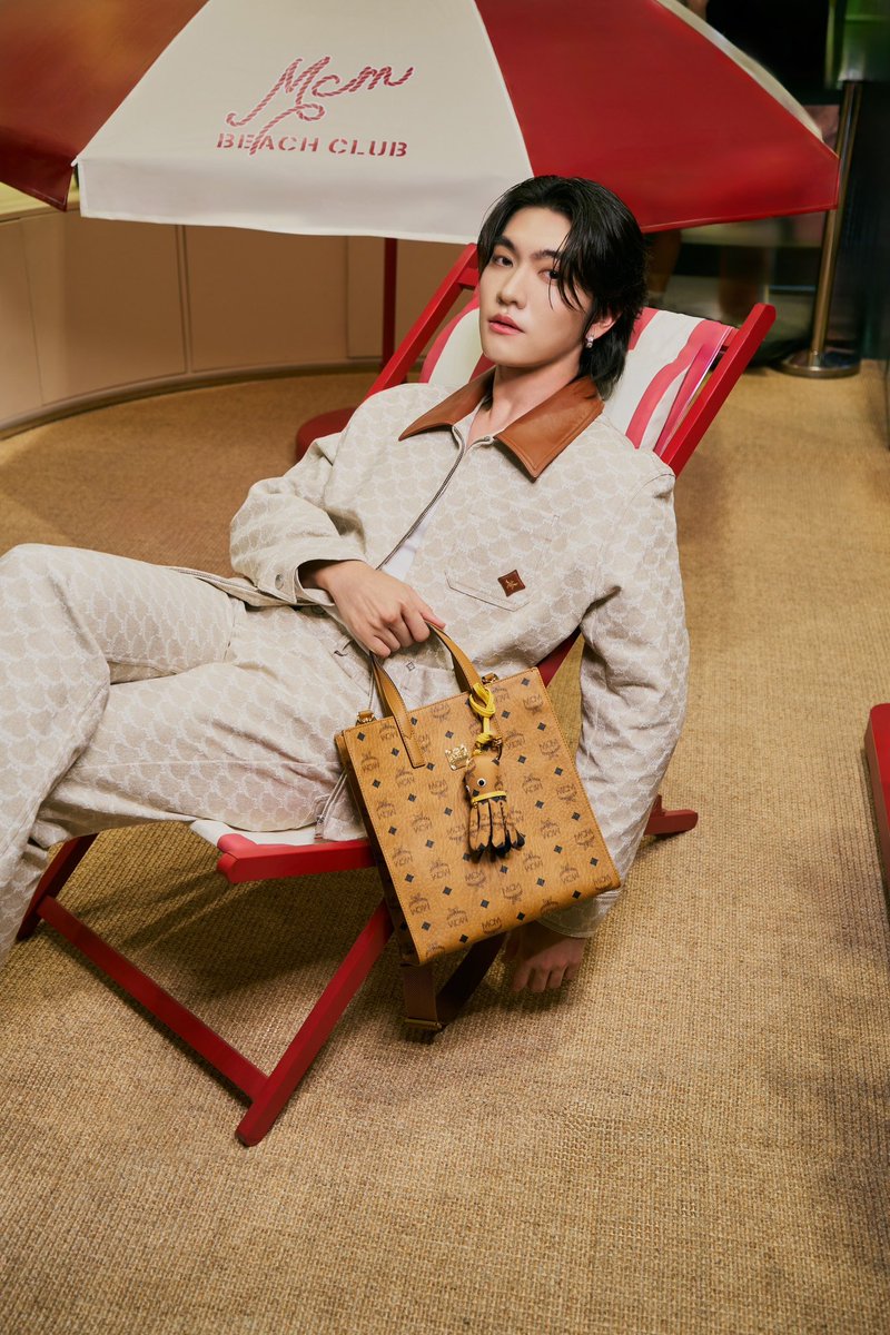 Bossckm_'s tweet photo. Discover the MCM Beach Club Pop-up Store at CentralWorld, Beacon Zone, First Floor. 🌊🏝️

@mcmthailand 

 #MCMBeachClub #MCMThailand https://t.co/fMfP63WI3B