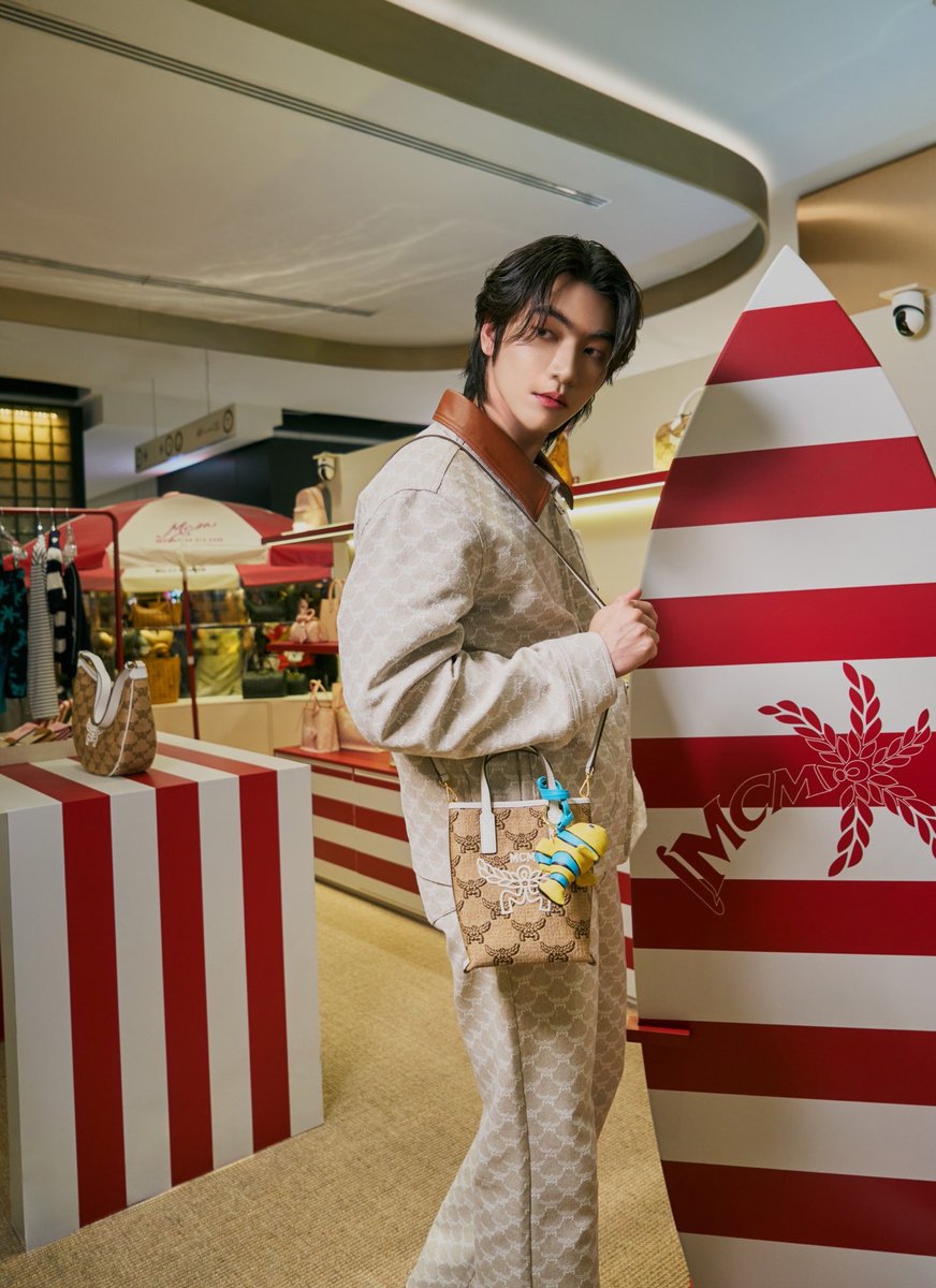 Bossckm_'s tweet photo. Discover the MCM Beach Club Pop-up Store at CentralWorld, Beacon Zone, First Floor. 🌊🏝️

@mcmthailand 

 #MCMBeachClub #MCMThailand https://t.co/fMfP63WI3B