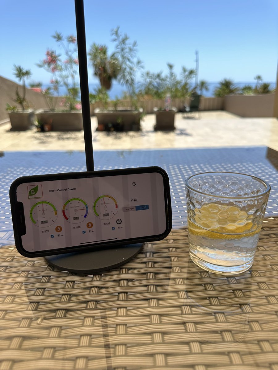 Ich glaube man nennt sowas ein smartes Business ☀️☀️☀️ Ich liebe alles daran ❤️ 100% Sonne in die Bitcoin Blockchain, Standort in DE, überwacht von Teneriffa aus.